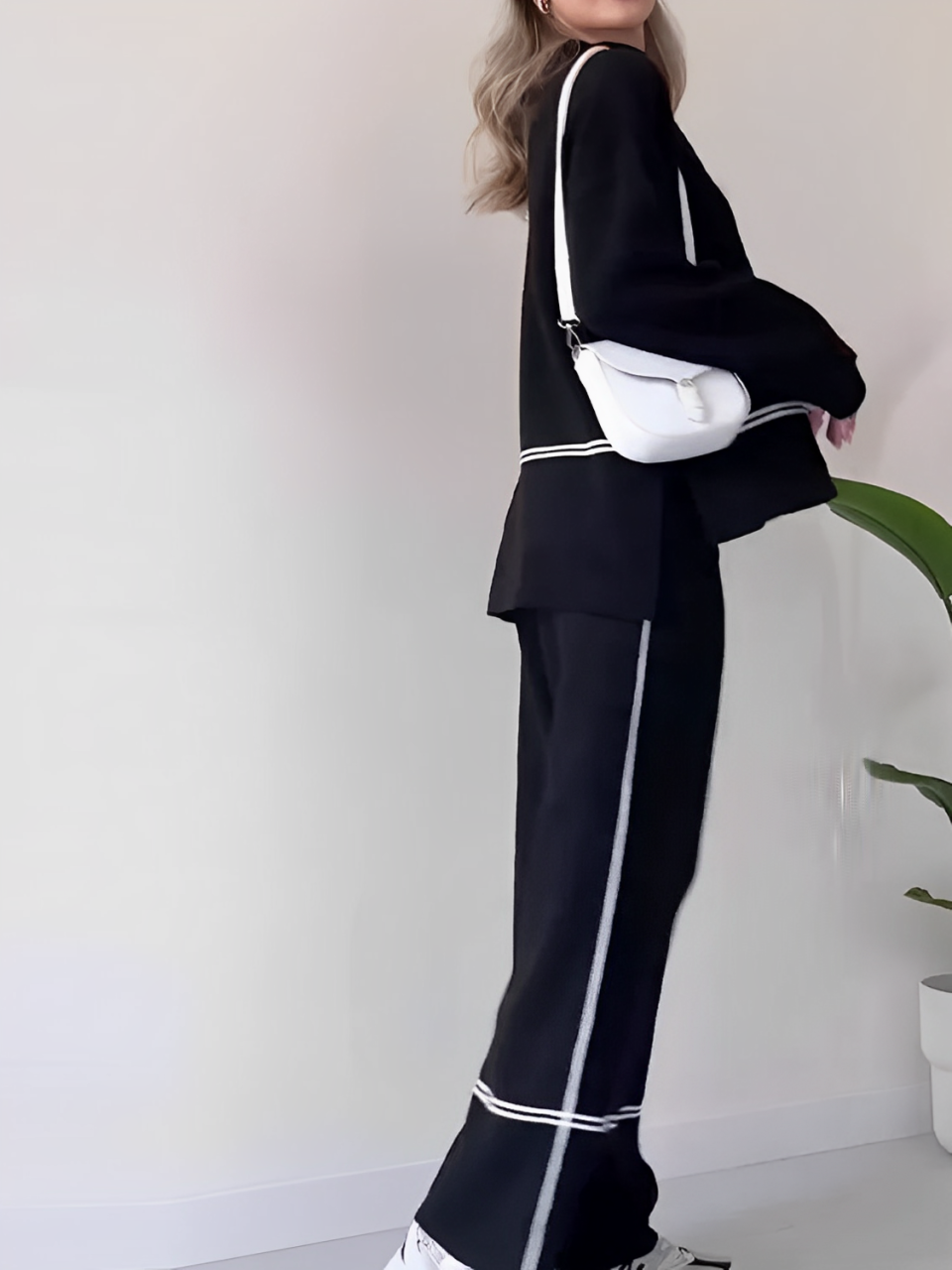 Conjunto de Tricô com Suéter Mullet Gola Alta e Calça Confortável