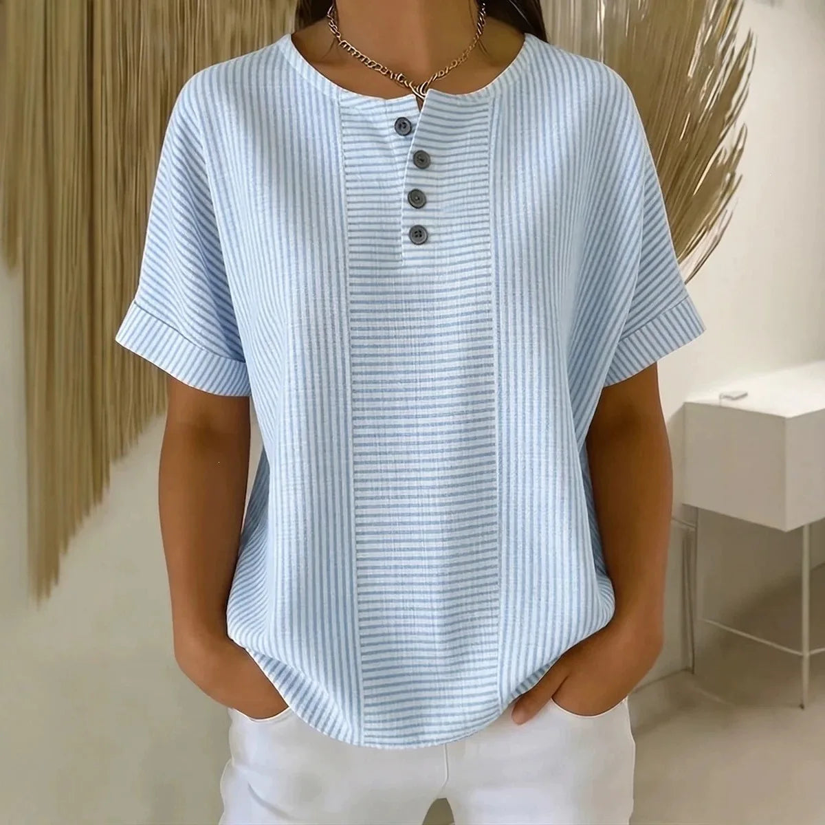 (Pague 1 Leve 2) Blusa Euddora™ Com Listras Delicadas e Botões Frontais